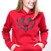 Junge Reiterin im neuen Hoodie in Feuerrot mit schwarzem Glitter-Aufdruck